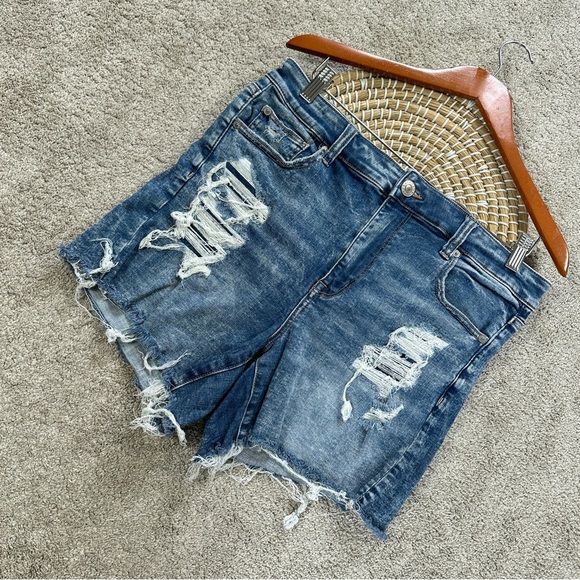 American Eagle Outfitters Pants - American Eagle Womens Next Level Stretch High Rise Shortie Distressed Size 14